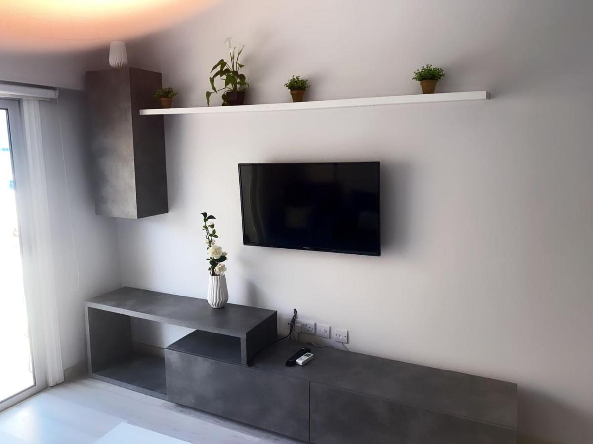 Paradise Promenade Apartment Larnaca Extérieur photo