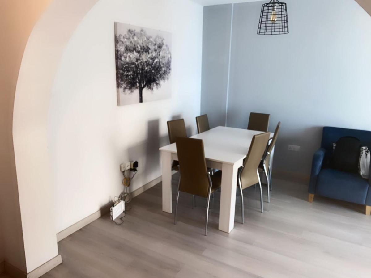 Paradise Promenade Apartment Larnaca Extérieur photo